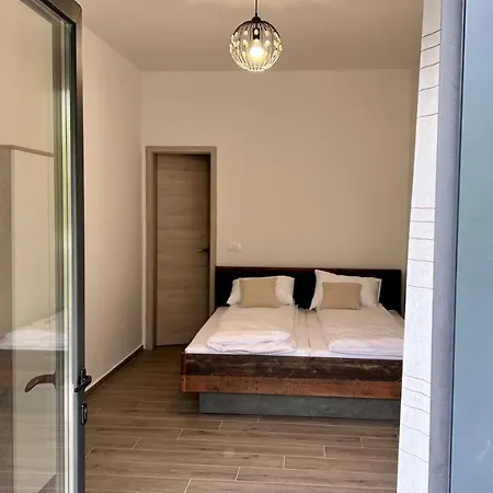 Panorama Oda ve Kahvaltı 3*