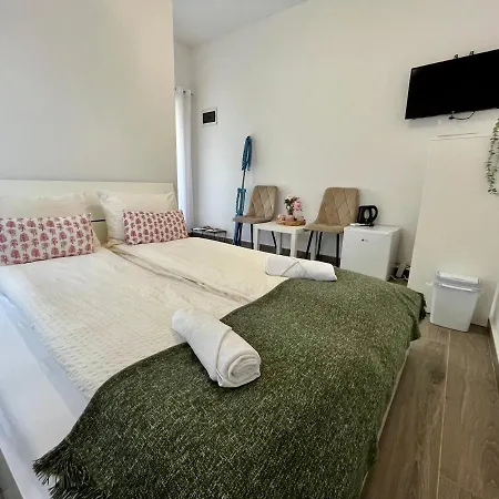 Panorama Oda ve Kahvaltı 3*